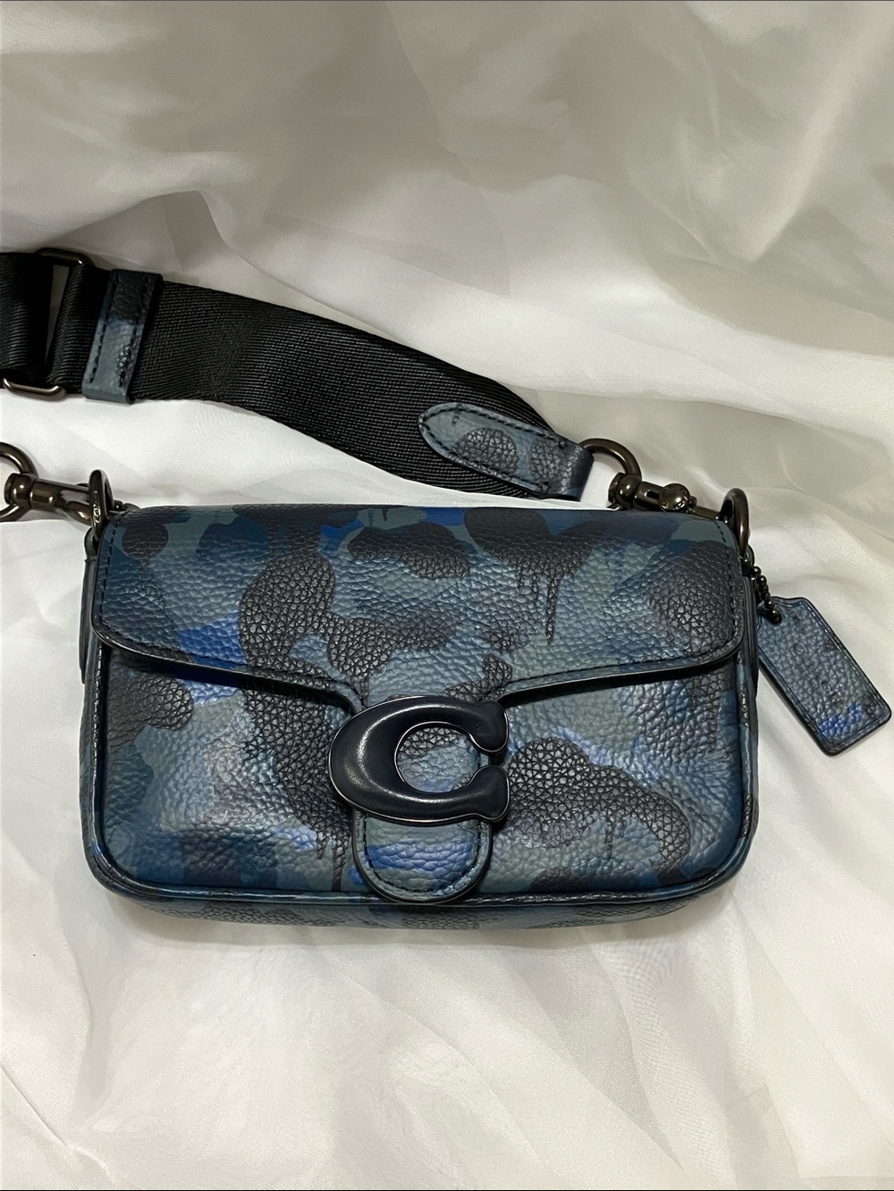 Soft Tabby Crossbody 18 with Camo Print